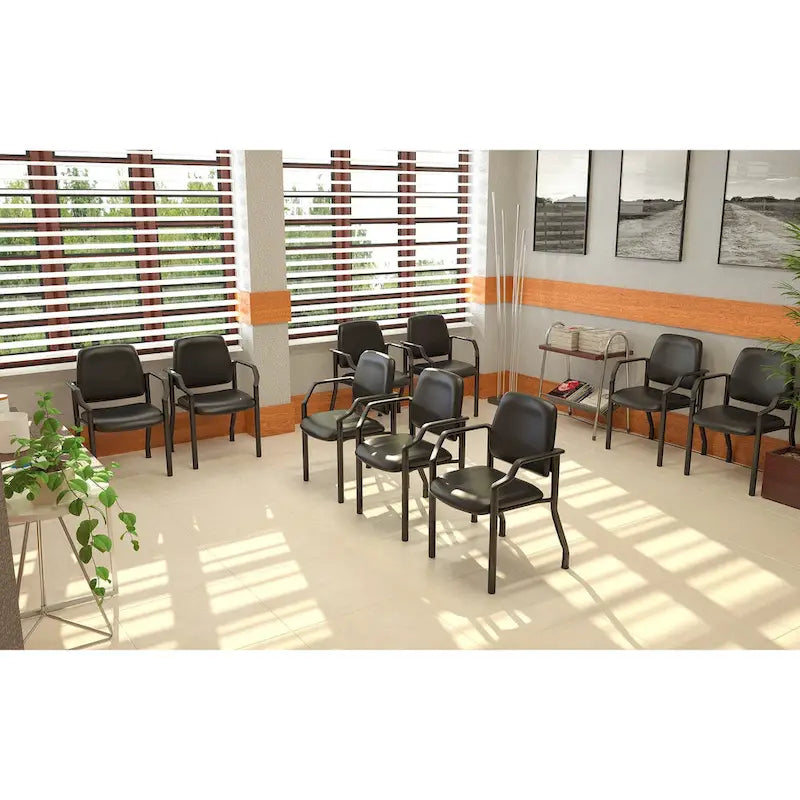 Chaise d'appoint à dossier mi-haut en vinyle antimicrobien avec cadre en acier, usage intensif